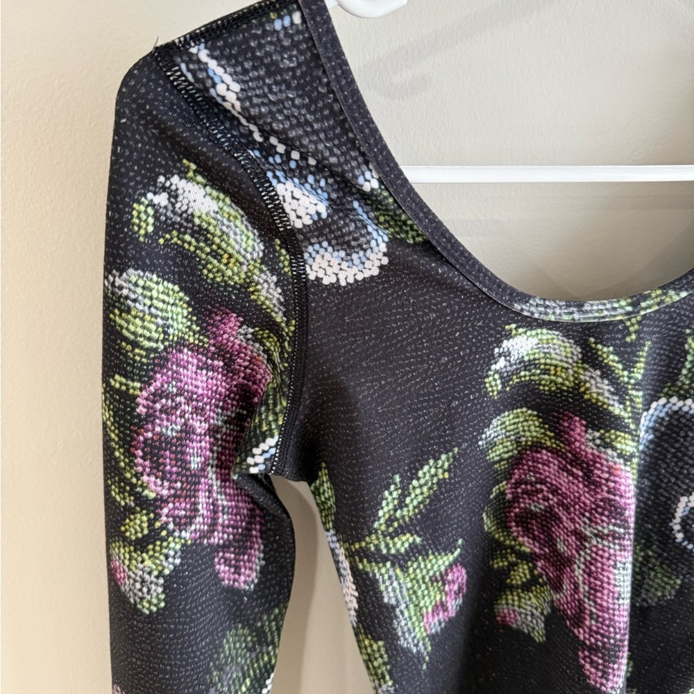 Lululemon Scoop Back Long Sleeve - Garden Party Smooth Multi Print - Size 4 - Picture 4 of 12